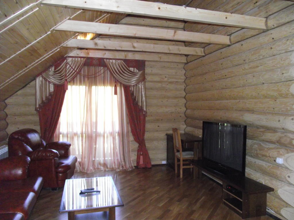 Spa Hotel Zoryani Karpaty Vyshka Bilik gambar