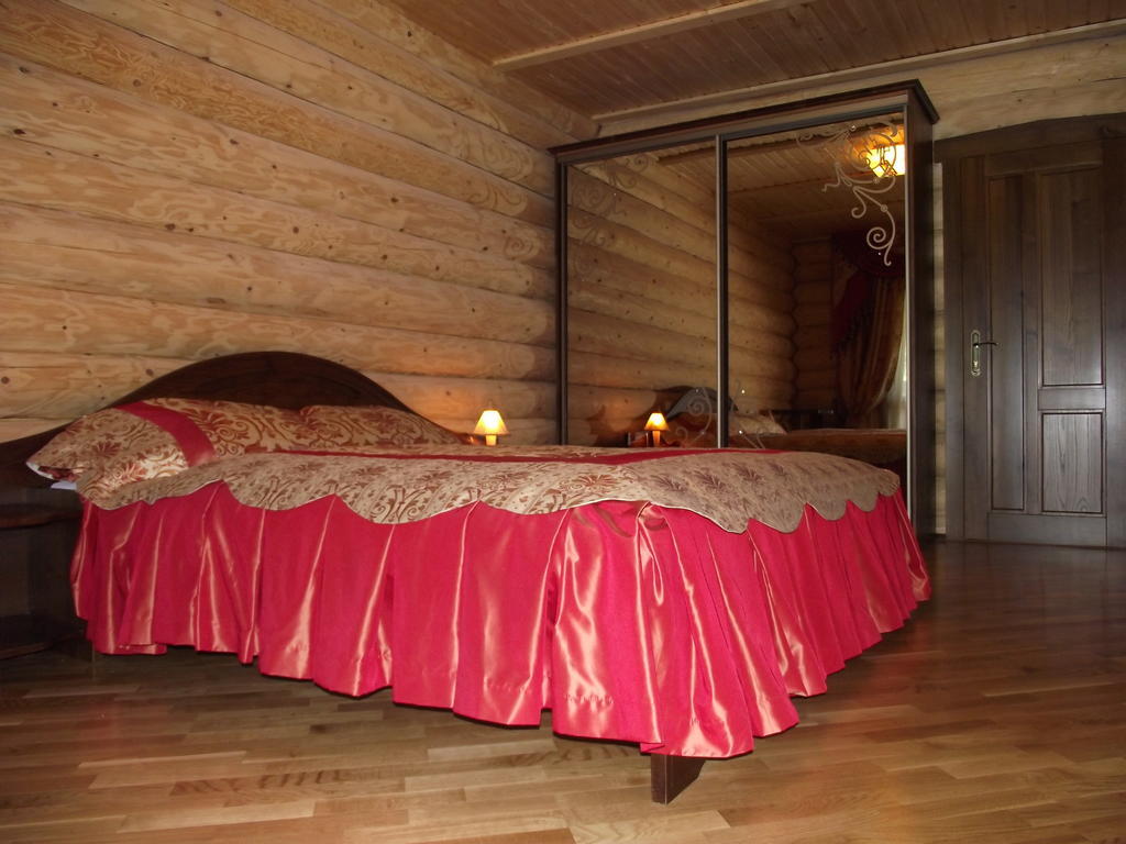 Spa Hotel Zoryani Karpaty Vyshka Bilik gambar