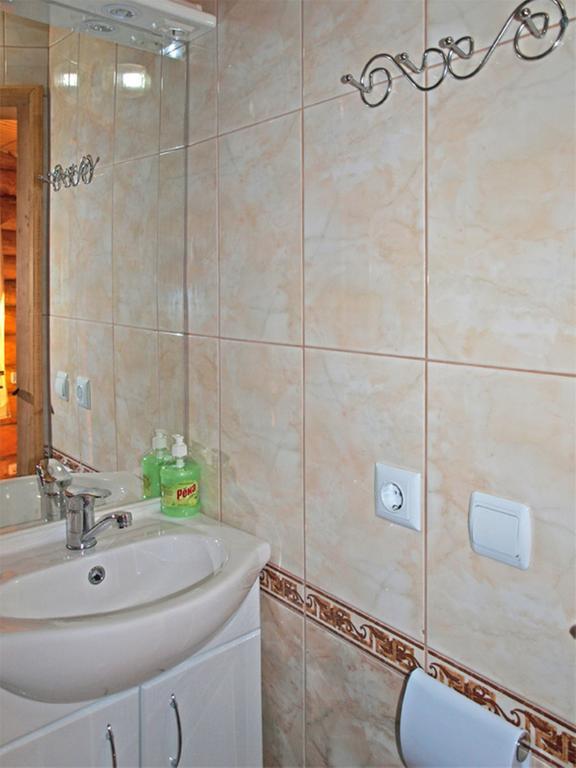 Spa Hotel Zoryani Karpaty Vyshka Bilik gambar