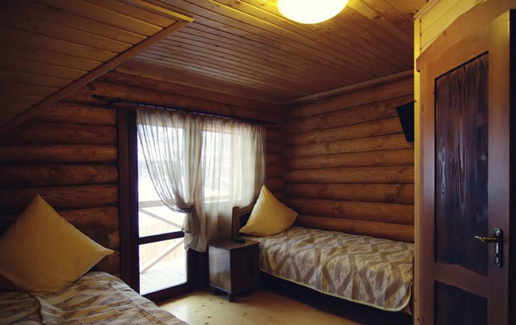 Spa Hotel Zoryani Karpaty Vyshka Bilik gambar
